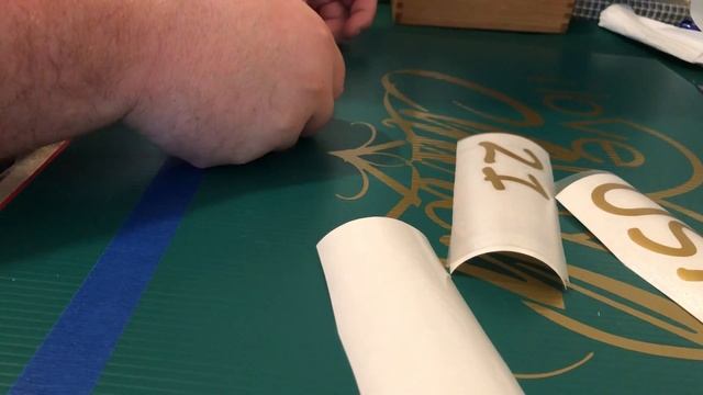 Laying Vinyl decal on a yard sign смотреть онлайн