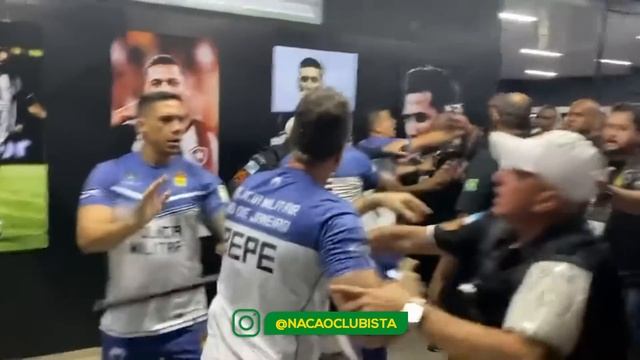 DEU BRlGA! A TRETA INSANA NO VESTIÁRIO DO PALMEIRAS E BOTAFOGO E ENDRICK FICA P*T0 E TIRA SARRO DO. смотреть онлайн