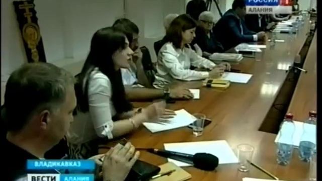 Круглый стол по развитию Масс-медиа смотреть онлайн