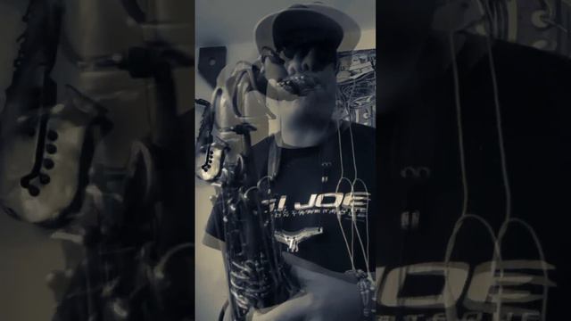 Deep Vocal House "Saxophone" смотреть онлайн
