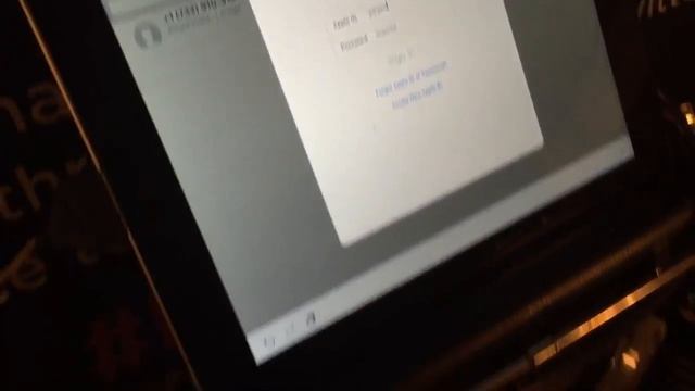 Уникальная печатная машинка с экраном от Apple, США, Нью Йорк смотреть онлайн