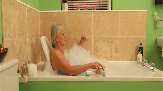 Aquila Bath Lift смотреть онлайн
