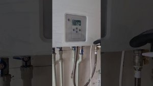 Котёл Bosch 6000. Как включить отопление. Как поднять давление в котле.