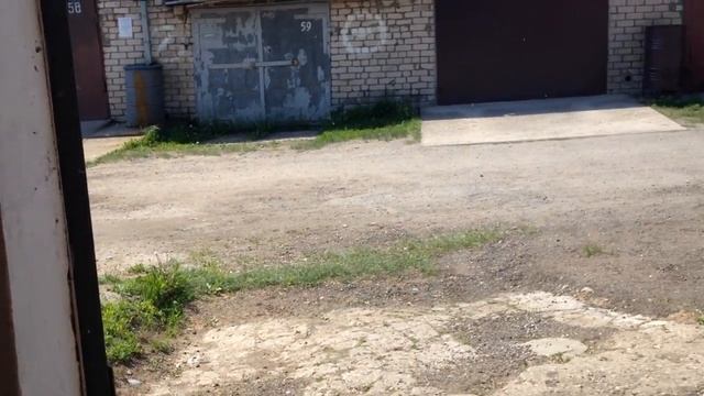 Простой зачёс про гаражные будни... смотреть онлайн