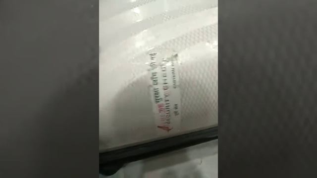 Убрать наклейки с чемодана. Возможно ли это? смотреть онлайн