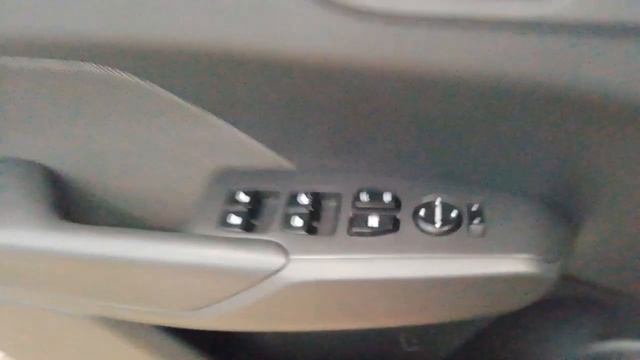 Купить Хендай Солярис (Hyundai Solaris) 2017 г. с пробегом бу в Саратове Автосалон Элвис Trade-in смотреть онлайн