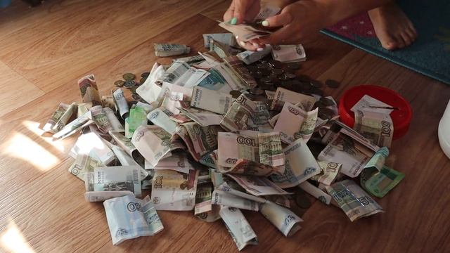 Открыли большую копилку! Собирали 4 года. Теперь купим машину. смотреть онлайн