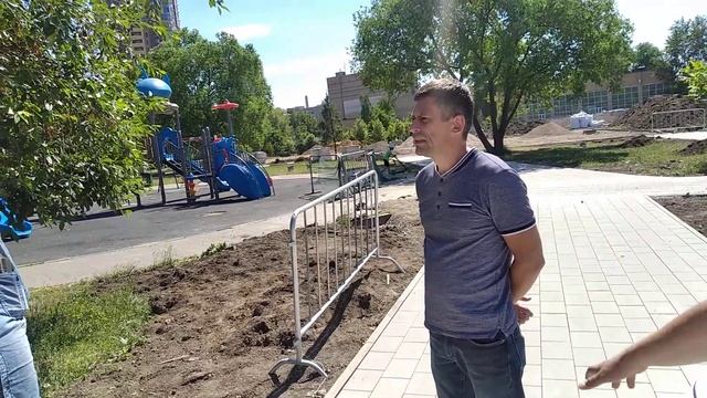Первый этап благоустройства сквера за ДК «Мир» завершается в Реутове смотреть онлайн