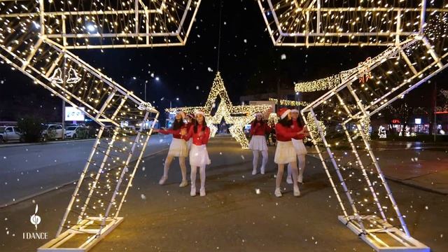 New year dance? - I Dance смотреть онлайн