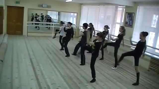 Улыбайся!Танец для дефчёнок смотреть онлайн