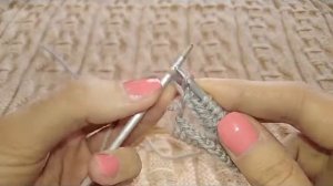 Как вязать лицевую гладь по кругу / Вязание спицами для начинающих