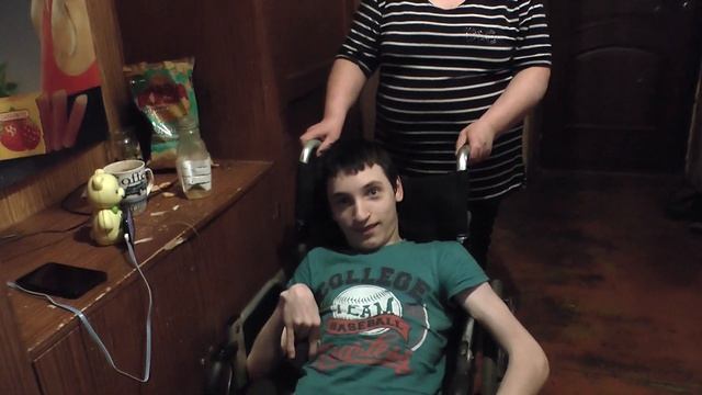 Помощь мальчику инвалиду от жительницы Латвии смотреть онлайн