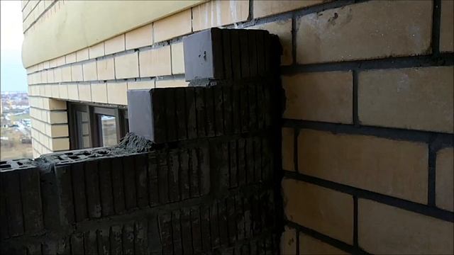 Кирпичная кладка. Балконный каменщик в Краснодаре. Вариант № 5 смотреть онлайн