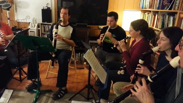 American teachers playing Yesterday from Beatles (recorder quartet) смотреть онлайн