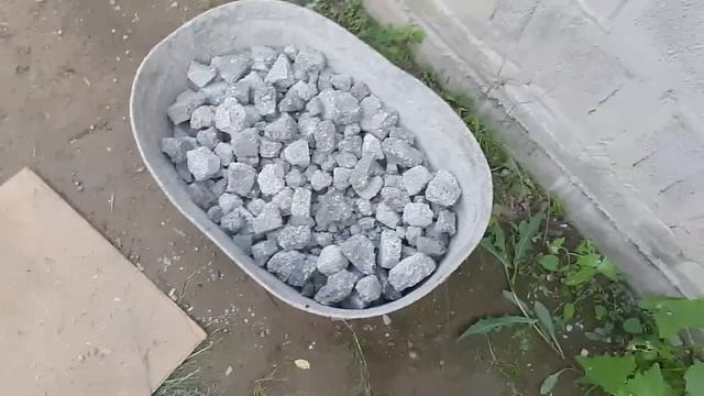 Как недорого залить армопояс бетоном вручную самостоятельно. Было не легко но справился. смотреть онлайн