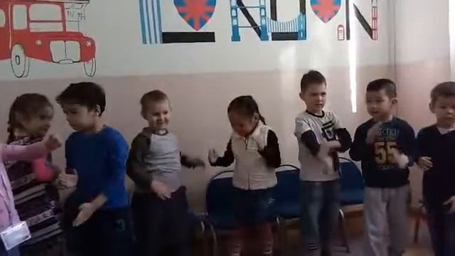 Поем на английском. Детские песни на английском языке, занятия в Всезнайке. смотреть онлайн