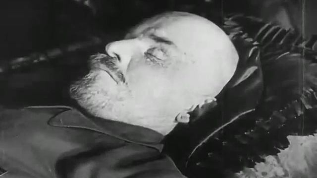 TRES CANTOS A LENIN (1934) - DZIGA VERTOV (subtítulos en español) смотреть онлайн