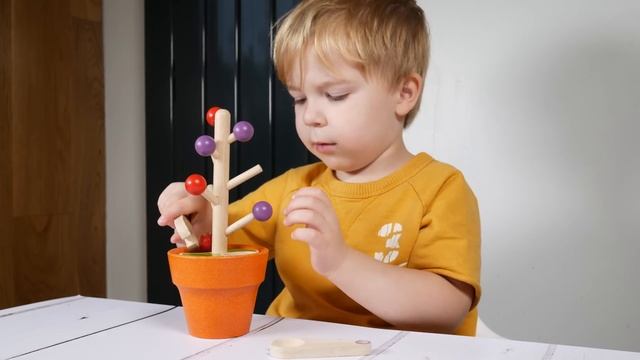PlanToys: Pick-A-Berry Game Review - TheDadLab смотреть онлайн
