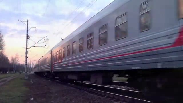 ЧС2к-923 с приветливым машинистом смотреть онлайн