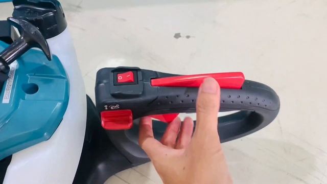 Makita EH6000W 22.2cc 60cm Hedge Trimmer смотреть онлайн