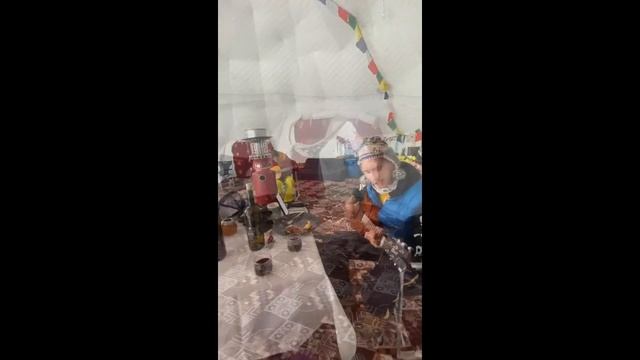 Базовый лагерь экспедиций Клуба 7 Вершин и Клуба 8000 на Эвересте. Несколько фрагментов смотреть онлайн