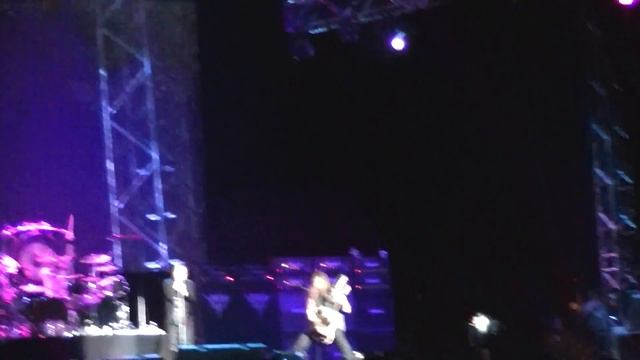 Ozzy and Friends - Gods of Metal 24/06/2012 - Mama, I'm Coming Home смотреть онлайн