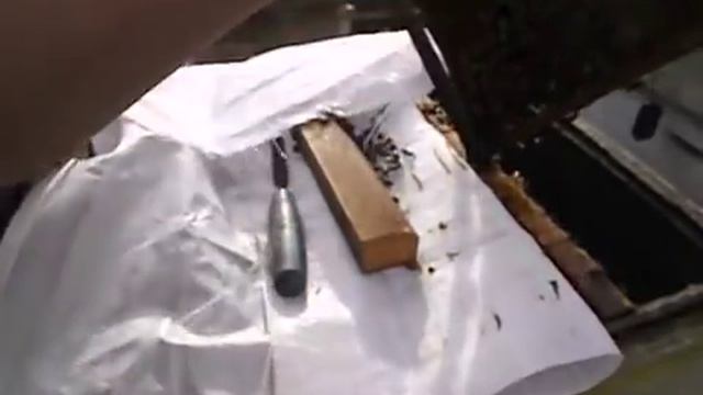 когда лучше распечатывать медовые рамки после зимовки смотреть онлайн