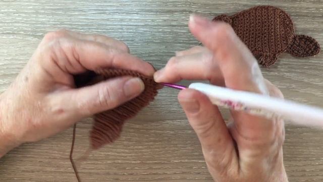 Crochet Beaver Tutorial - Crochet Applique Tutorial смотреть онлайн