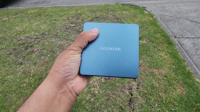 World's Smallest PC With Core i9 - Geekom IT 13 смотреть онлайн