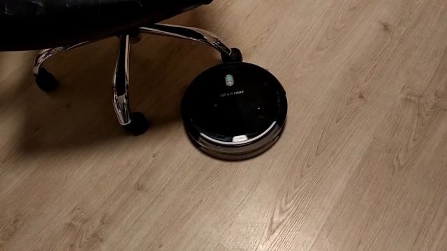 Обзор робота пылесоса Kitfort KT-533 Умная и быстрая уборка в квартире без усилий смотреть онлайн