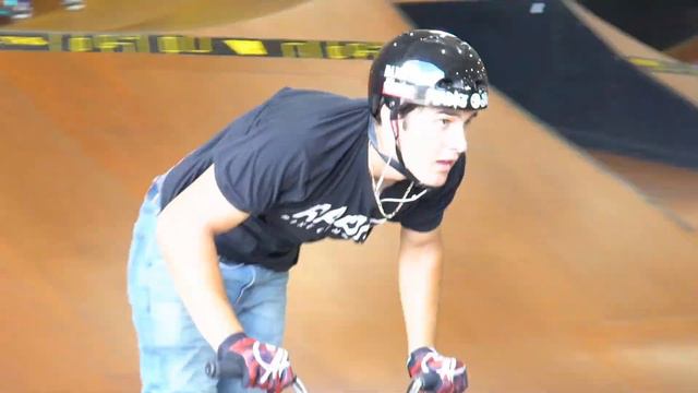 Brady Baker - Welcome to Radio Bikes смотреть онлайн