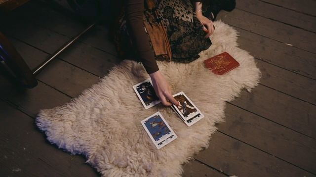 The Slavic Oracle Card Deck смотреть онлайн