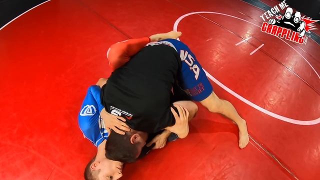 4 Ways to PASS an ANNOYING Knee Shield Half Guard!! смотреть онлайн