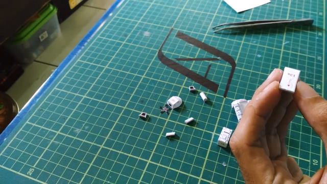 Paper Craft - Truck - Kamaz-43114 #3 Engine & Gearbox смотреть онлайн