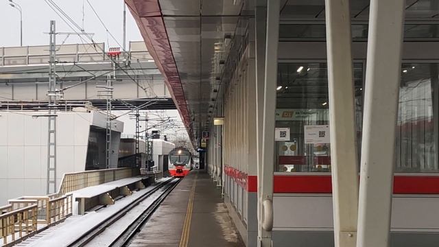 ЭП2Д-0137 и ЭД4М-0493 ЦППК Перекраска Наше Подмосковье На станции Окружная