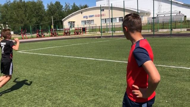 КАК ЗАБИТЬ ГОЛ ЗА ШИВОРОТ ВРАТАРЮ смотреть онлайн