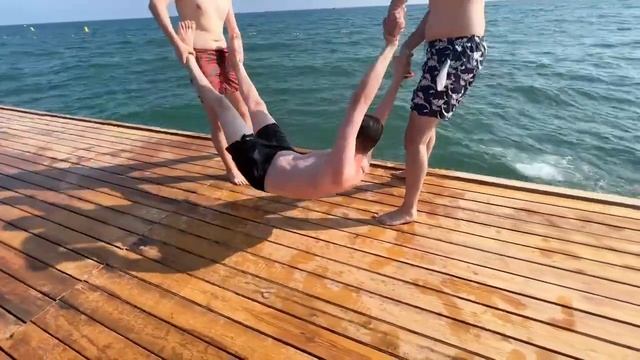 ЗАПУСК ШАДОУКЕКА В МОРЕ | ИРЛ СТРИМ SHADOWKEKW,GAECHKATM,STROGO,BY_OWL,KOSTBl4