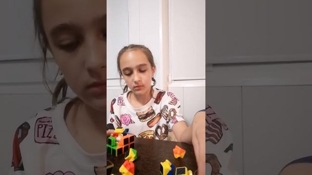как разобрать и собрать Кубик-рубик! смотреть онлайн