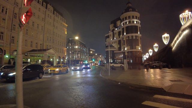 Russia, Walking in Moscow at night, Raushskaya embankment, Bolshoi Moskvoretsky Bridge 4K. смотреть онлайн