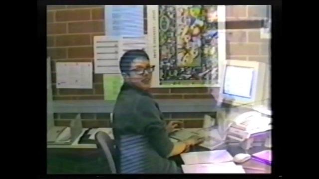 HHS Yr 12 1998 "Sein Off video" смотреть онлайн