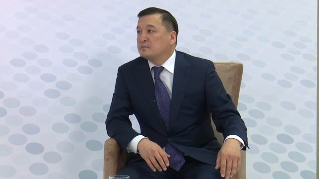 Интервью о формировании Президентского молодежного кадрового резерва с М. Дауешовым смотреть онлайн