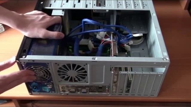 Урок 10. Устанавливаем блок питания. смотреть онлайн