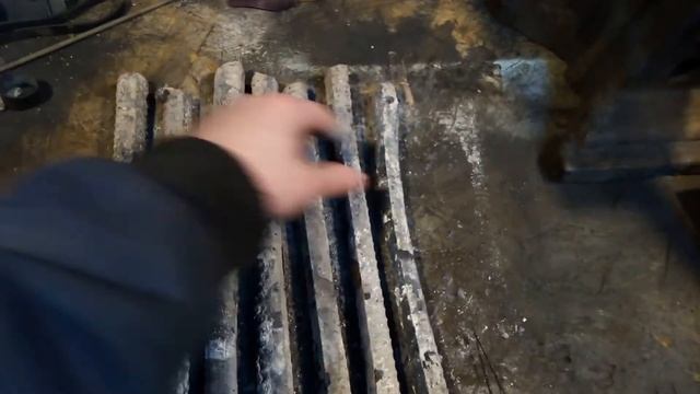 ОТРЕМОНТИРОВАЛ СТАРЫЕ КОЛОСНИКИ ИЗ АРМАТУРЫ. смотреть онлайн