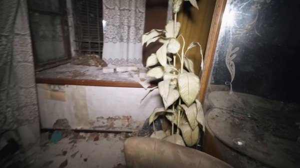 MYSTERIOUS DISAPPEARANCE | Abandoned mansion in the remote Italian countryside