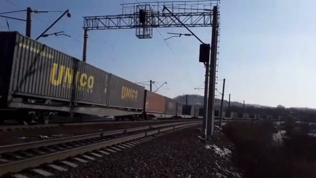 По дороге потеряли контейнеры! 2ЭС5К-297 "Ермак" с валютным поездом и приветливой бригадой смотреть онлайн
