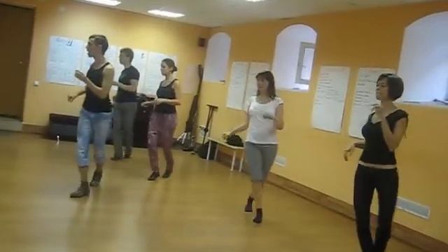 Бачата соло.AVI смотреть онлайн