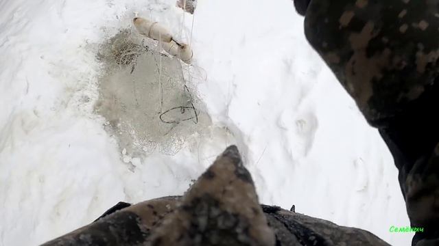 ПОПАЛ на раздачу всякой РЫБЫ. Рыбалка на ХАПУГИ в глухозимье. Рыбалка в Сибири 2022. смотреть онлайн