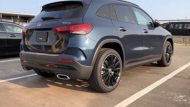 2021 Mercedes Benz GLA 250 4-Matic Denim Blue Metallic 221HP | In-Depth Visual Walk Around смотреть онлайн