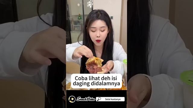 Nenek yang masih bekerja keras diumurnya yang sudah tua #SnackVideoSeries #drama смотреть онлайн