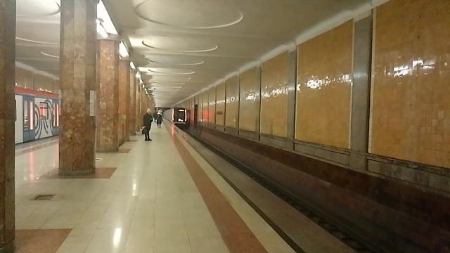 две 81-765.4 "Москва 2019" на ст Красносельская смотреть онлайн